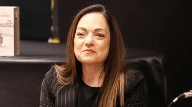 Ελένη Καρακάση: «Έβλεπα τον εαυτό μου χοντρό, ενώ ήμουν σκελετός»