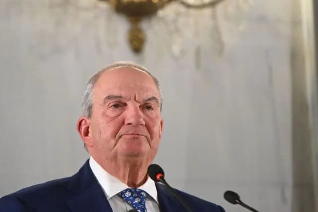 Government: Karamanlis' Statements on Institutions are Timely
