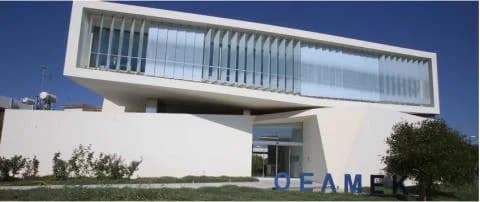 OELMEK amenaza con huelga por el plan de evaluación docente