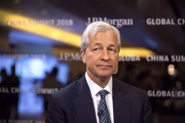 Ντάιμον: Οι πτωχεύσεις ανησυχούν τη Wall Street