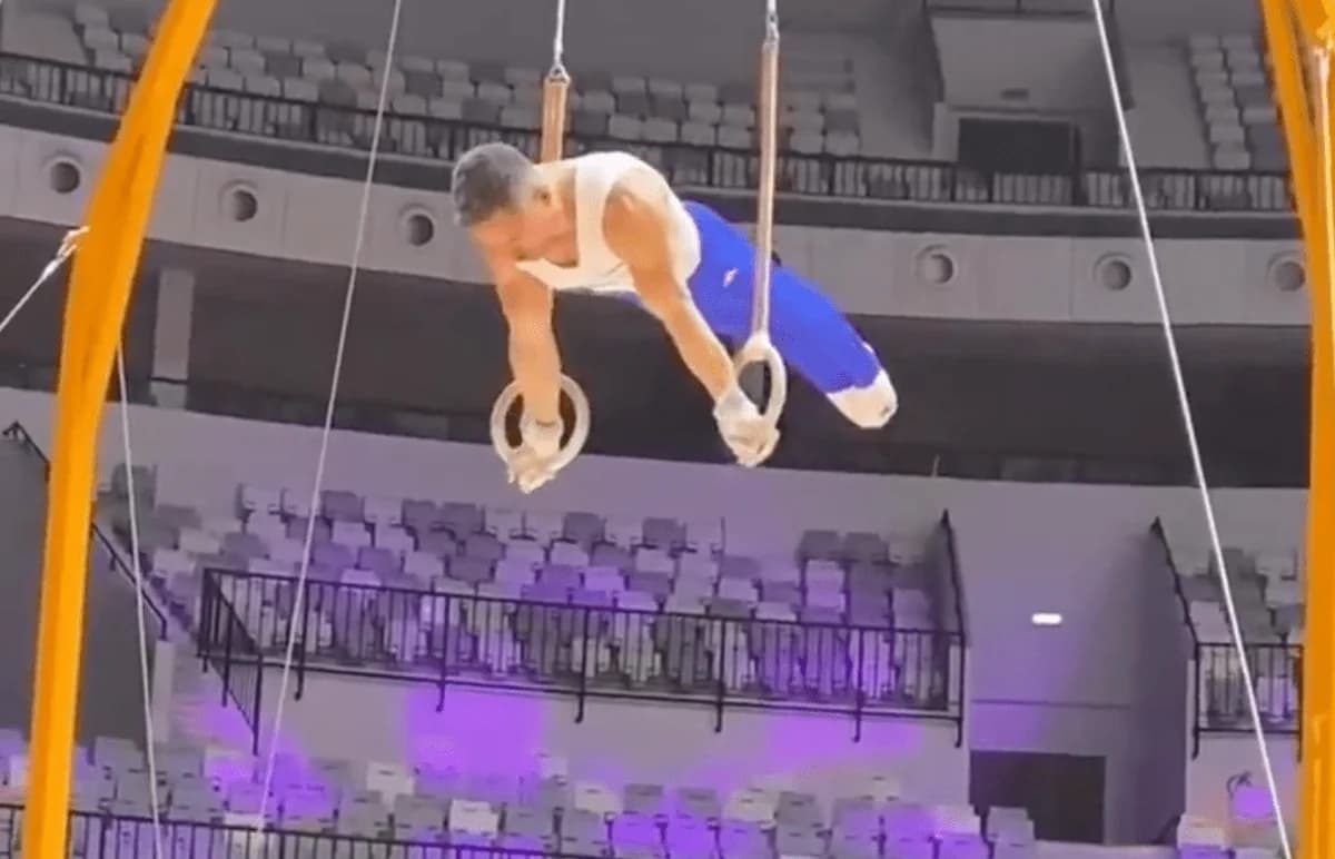 Petrounias: Training before the World Championships in Jakarta