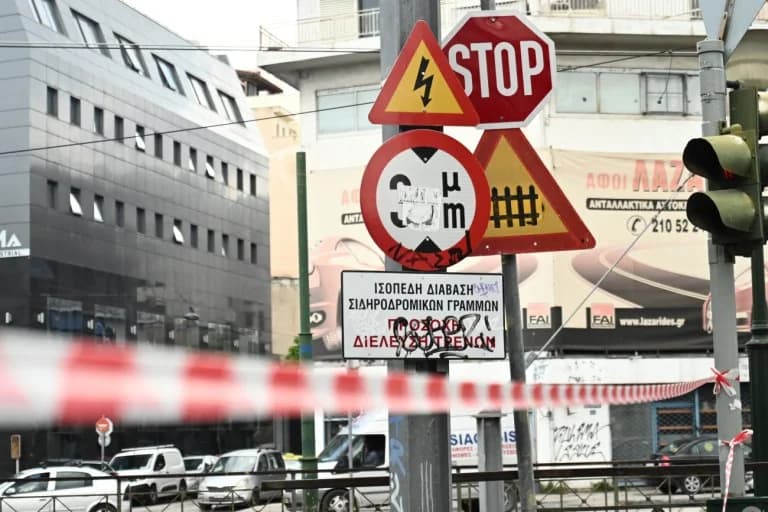 Πάτρα: Παράνομο παρκάρισμα προκάλεσε καθυστέρηση τρένου