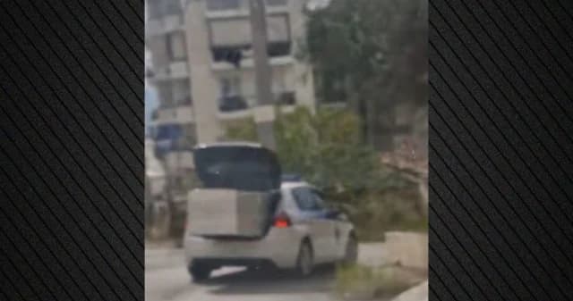 Полицейский отстранен от должности за перевозку холодильника в патрульной машине
