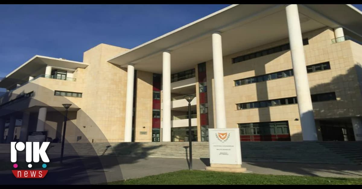 4-Day Extension for Student Grant Applications