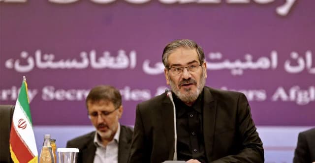Ali Shamkhani: La carrera del poderoso asesor de Jamenei