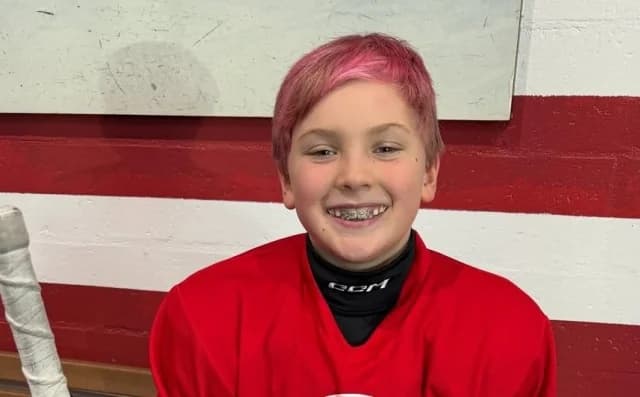 El hijo de Pink se tiñe el pelo de rosa