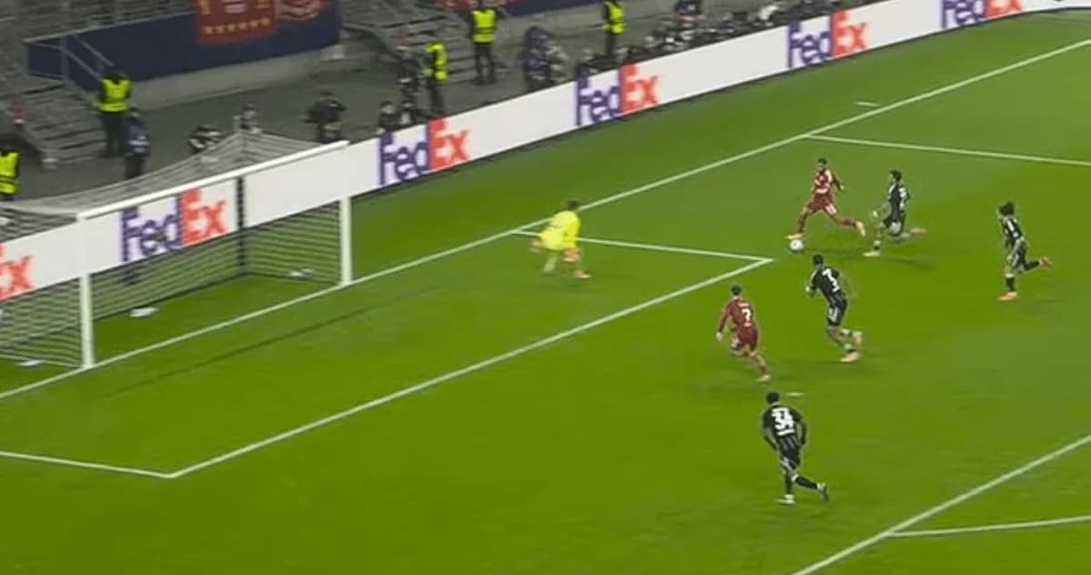 Aficionados del Liverpool furiosos con Salah: 'Eres egoísta' (video)