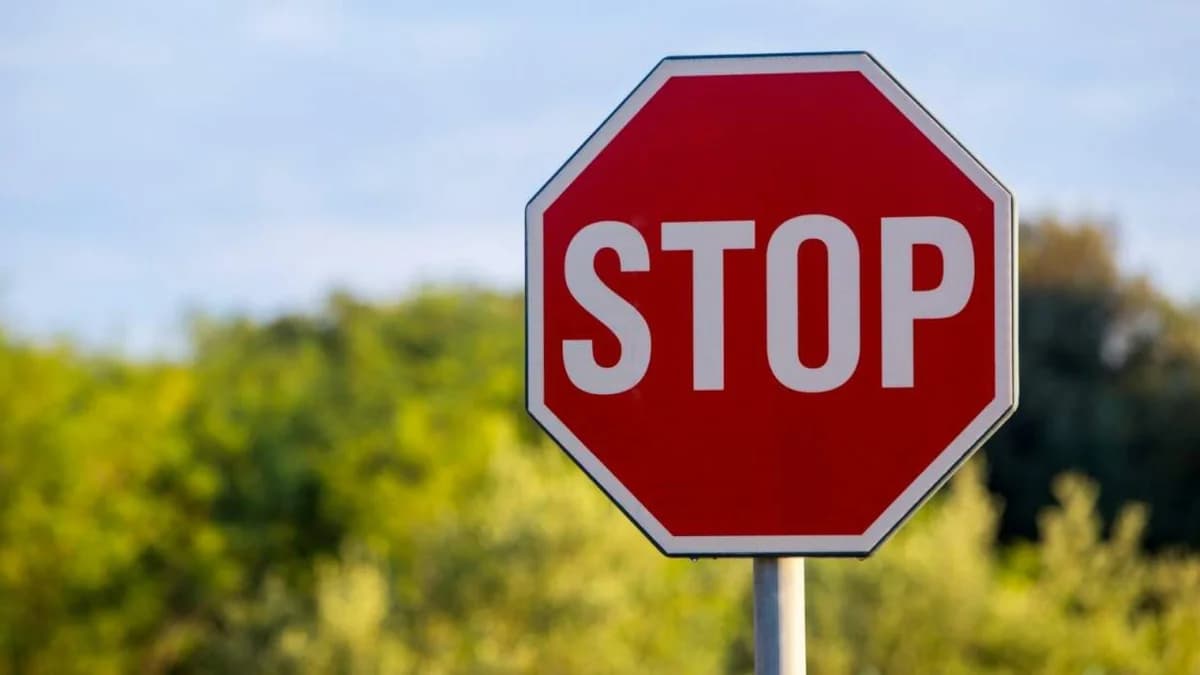Βίντεο: Οδηγοί αγνοούν STOP στα Γιάννενα – Πρόστιμα έως 4.000 ευρώ