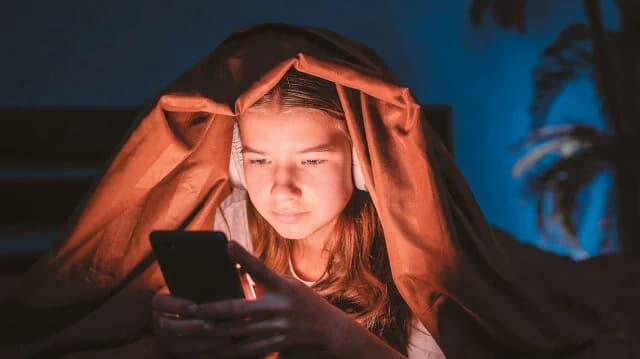 Νέα Ζηλανδία: Σχέδιο νόμου για απαγόρευση social media σε εφήβους