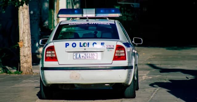 Каламарья: 22-летние взламывали дорогие автомобили – добыча на сумму более 50 000 евро