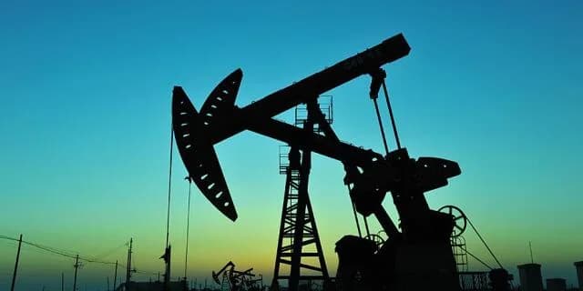 Нефть: Самый большой прирост с июня на фоне санкций против российских компаний