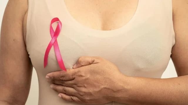 Bürgermeisterinnen vereinen Stimmen für Brustkrebs-Aufklärung