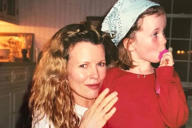 Ireland Baldwin: Familiares 'tóxicos, adictos, narcisistas'