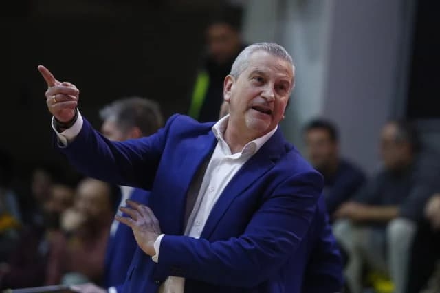 La era de Ilias Zouros comienza oficialmente en Panionios