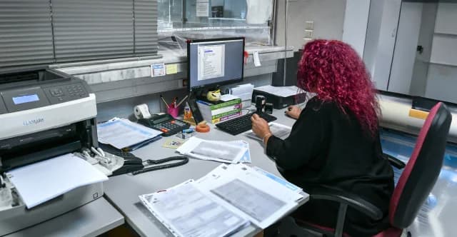 Autoridad Tributaria Griega congelará 10.000 millones de euros en deudas incobrables