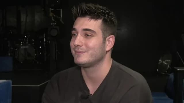 Giorgos Kakosaios: 'Meine Mutter kümmert sich um meine Garderobe'