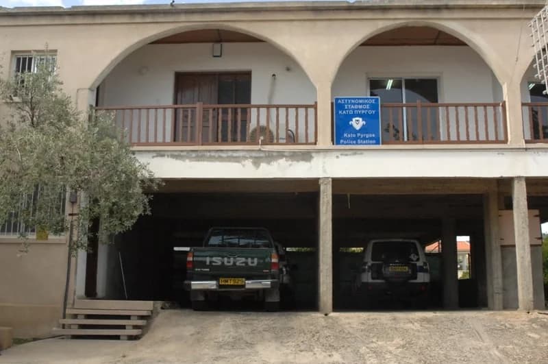 תחנת המשטרה קאטו פירגוס עוברת למתקנים חדשים