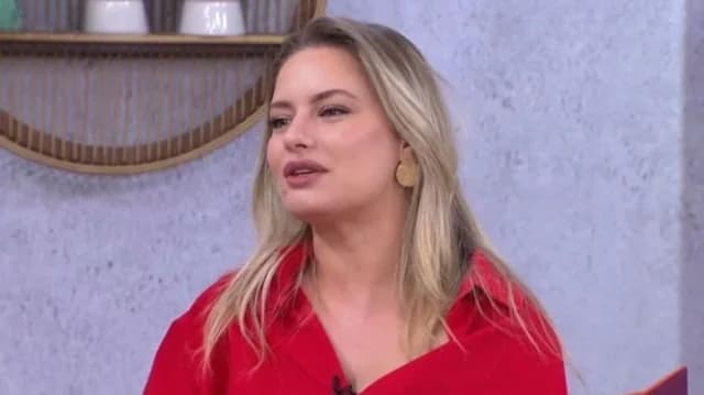 Dora Makrygianni: From Insurance Agent to Actress