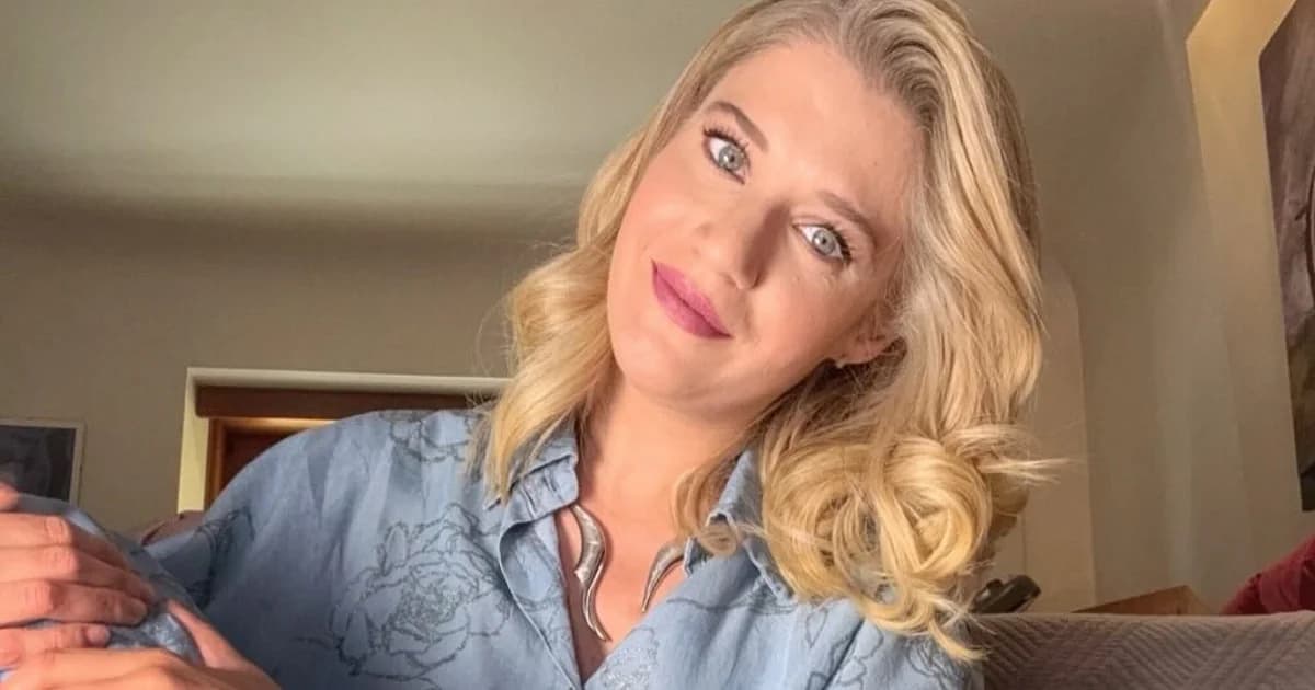 Jenny Theona: tierna foto con su hijo