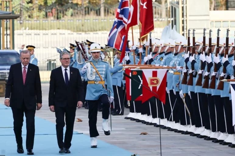 Συνεργασία ΗΒ-Τουρκίας: Τα 5 «κύματα» και ο ρόλος της Γερμανίας