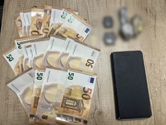 Pieria: Elderly Woman Scammed Out of €1,000 and Jewelry