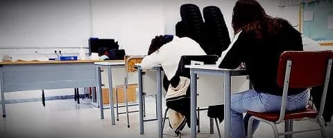Crisis Educativa: Rechazado Plan de Evaluación, Aumenta la Presión en el Parlamento