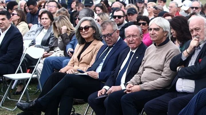 טקס הפתיחה של מרתון אתונה הוקדש למיקיס תאודוראקיס