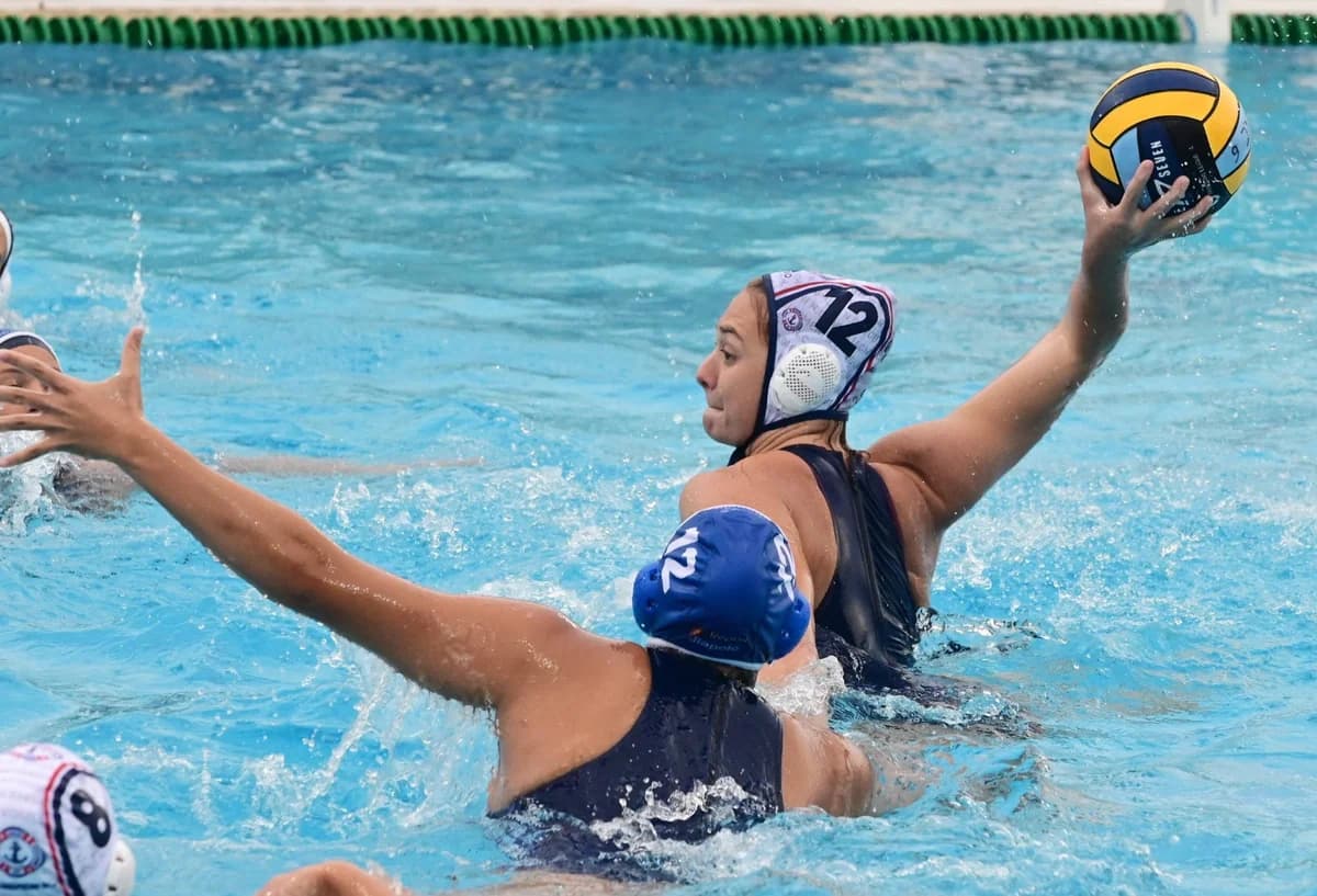 Vouliagmeni se mantiene invicto con una victoria de 18-7 sobre Spandau en la Champions League Femenina