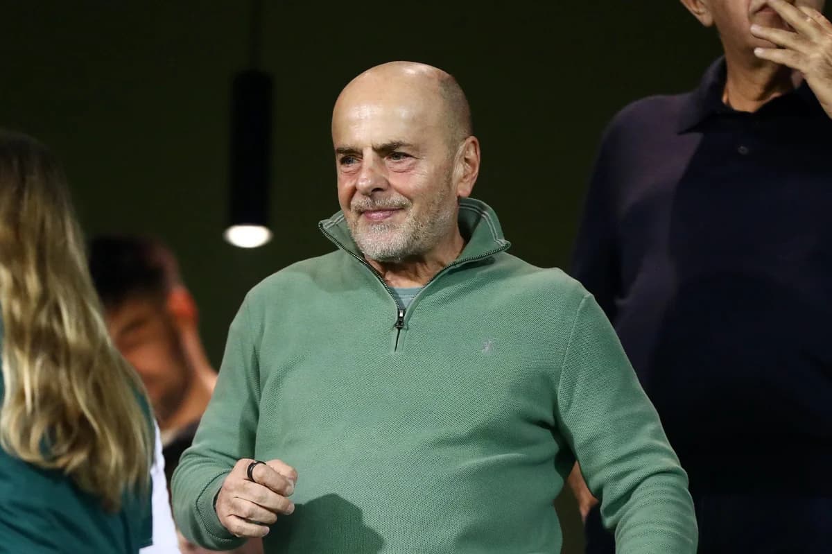 Alaffouzos Meets Businessman Spyros Theodoropoulos at Leoforos Stadium