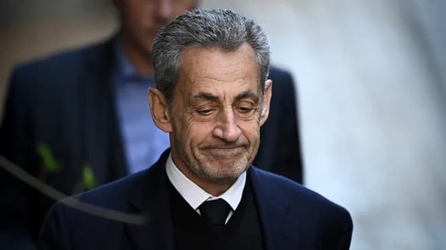 Εισαγγελέας ζητά αποφυλάκιση Σαρκοζί υπό επιτήρηση