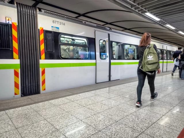 Изменения в расписании красной линии афинского метро с 11 ноября