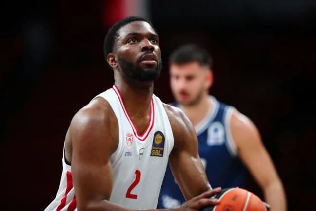 Olympiakos: Nilikinas Verletzung bringt Evans in den 12-Mann-Kader gegen Zalgiris