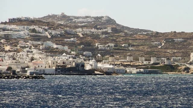 Turistas británicos advierten sobre visitar Mykonos en octubre