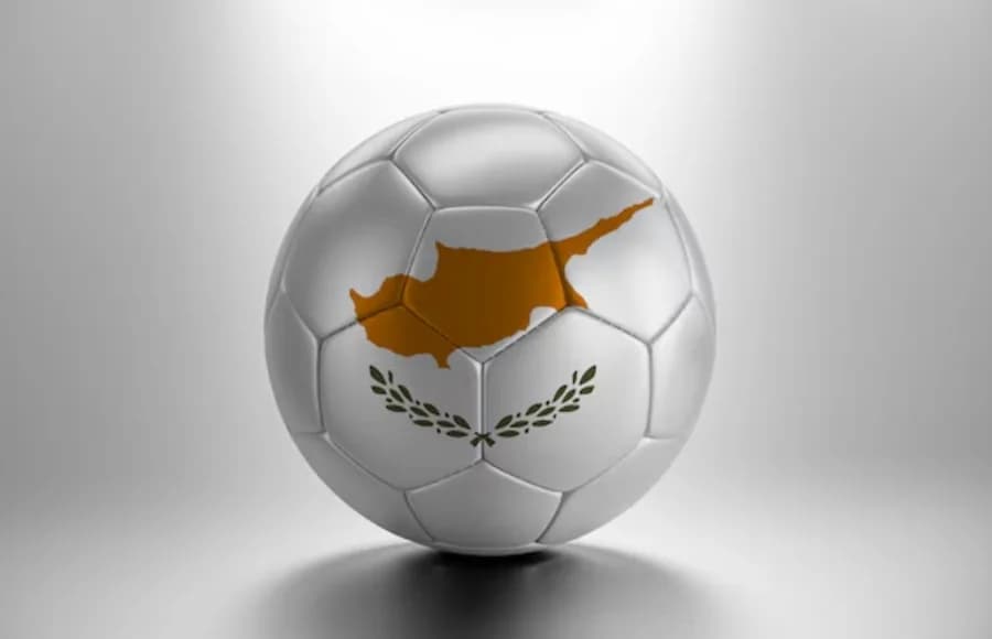 ק. סיאמבוליס (CFA): "אני לא יודע אילו מועדונים קיבלו כסף"