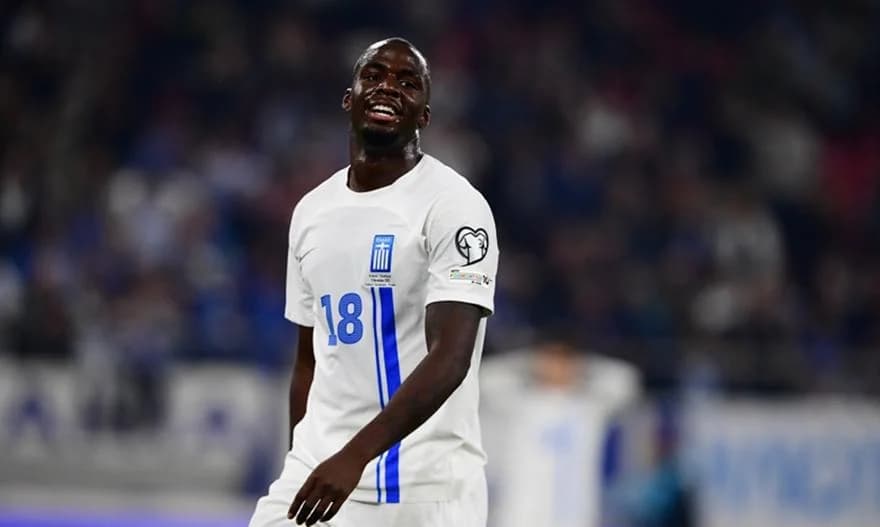 Emotivo mensaje de Tetteh tras su debut con la selección nacional: '¡Mamá, lo logramos!'