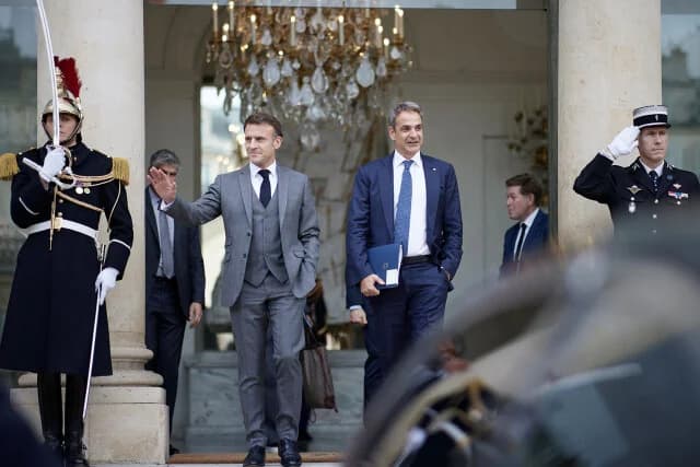 Le Monde: «Απροσδόκητο όφελος» για τη Γαλλία η πρόωρη αποπληρωμή δανείου από την Ελλάδα