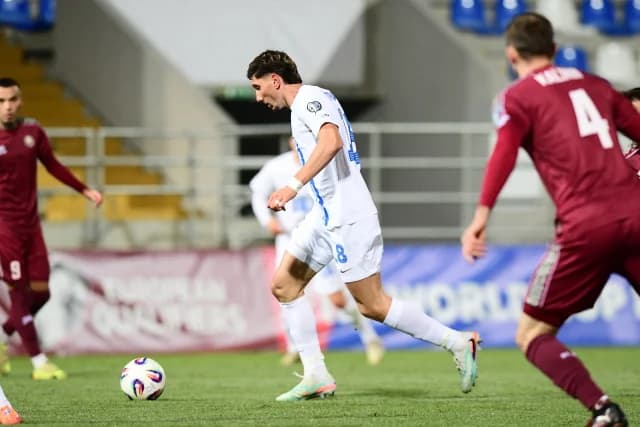 Triantis Debuta con la Selección de Grecia