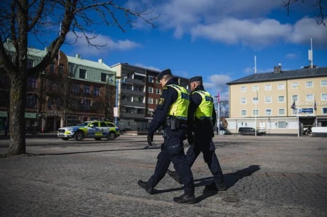 Suecia: Joven de 18 años admite preparar ataque en festival de Estocolmo