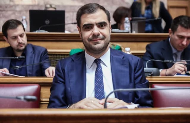 Marinakis: 5.400 millones de euros de proveedores de energía, cero de la oposición