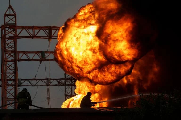 Ukraine: Strikes on Russian Oil Refineries Reported
