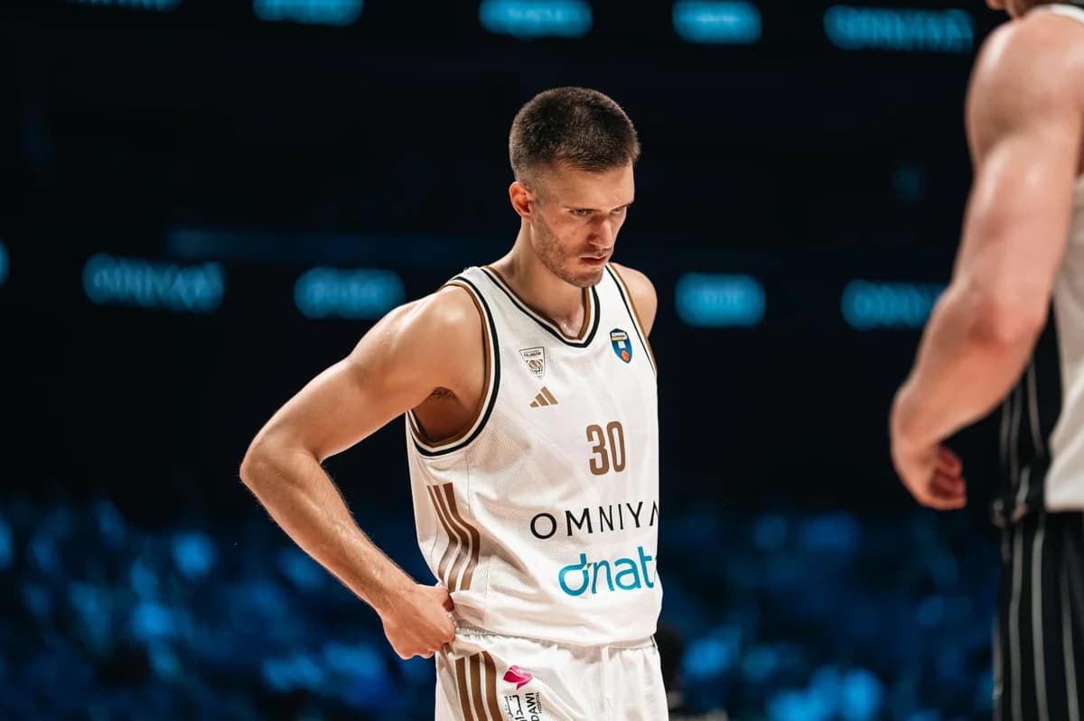 Petrusev abucheado por los fans del Panathinaikos
