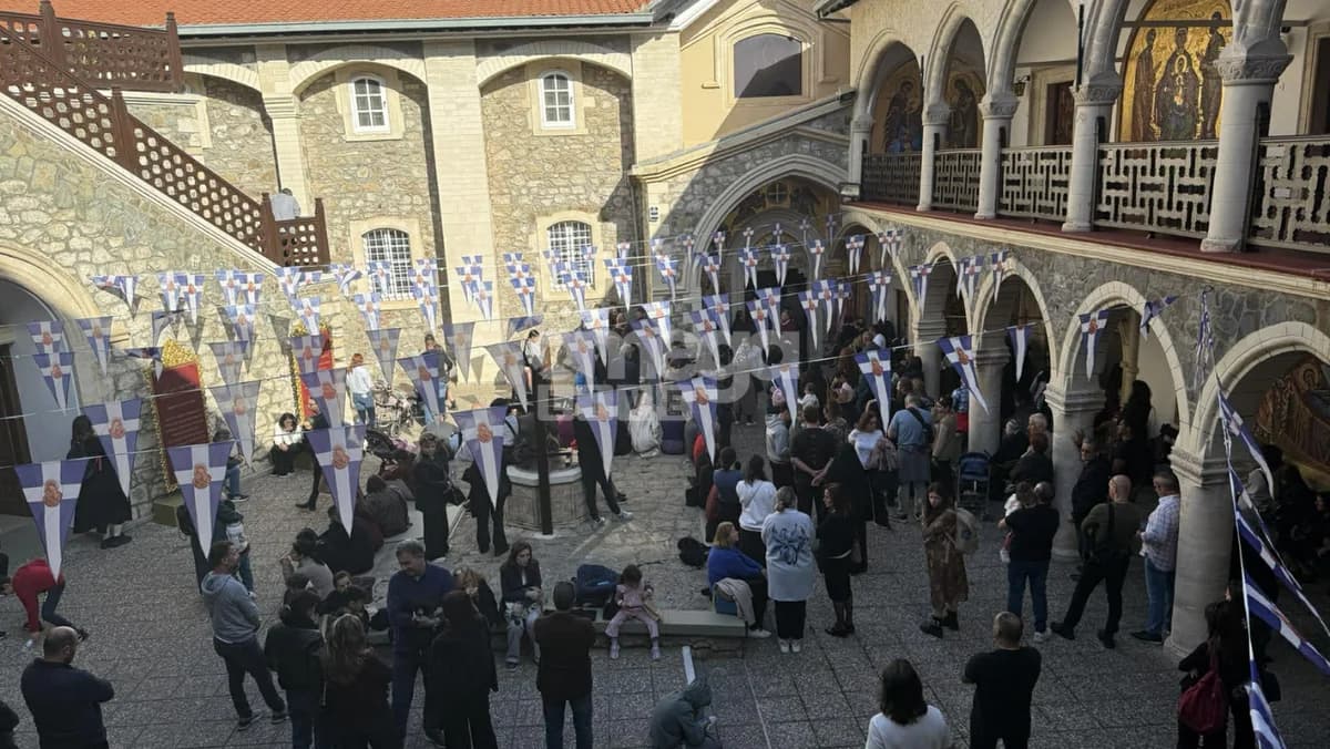 Histórica procesión en el Monasterio de Kykkos por la lluvia