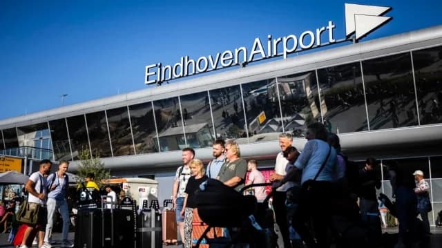 Aeropuerto de Eindhoven suspende vuelos por drones