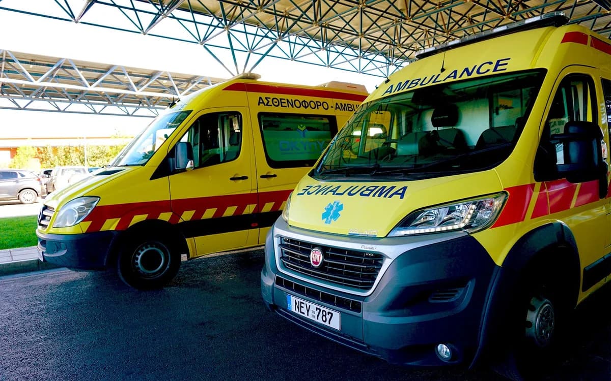 Colisión de tres vehículos: Un herido hospitalizado
