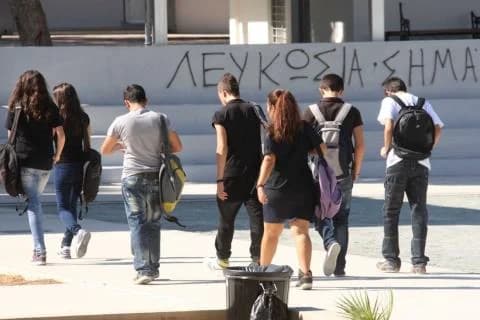 На Кипре растет число направлений учащихся к психологам