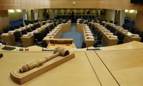Βουλή: Αδυναμίες στην εφαρμογή νόμων για τη βία κατά των γυναικών στην Κύπρο