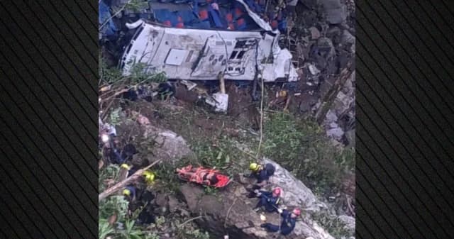 Κολομβία: Τουλάχιστον 10 νεκροί σε τροχαίο με σχολικό λεωφορείο