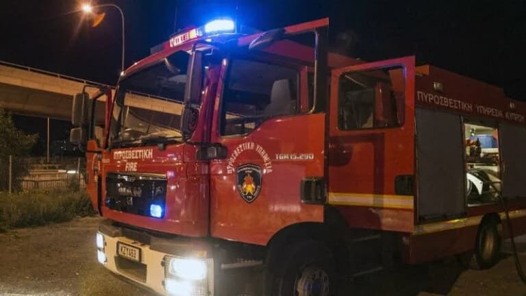 Φλάσου: Αυτοκίνητο 71χρονου τυλίχθηκε στις φλόγες - Ζημιές