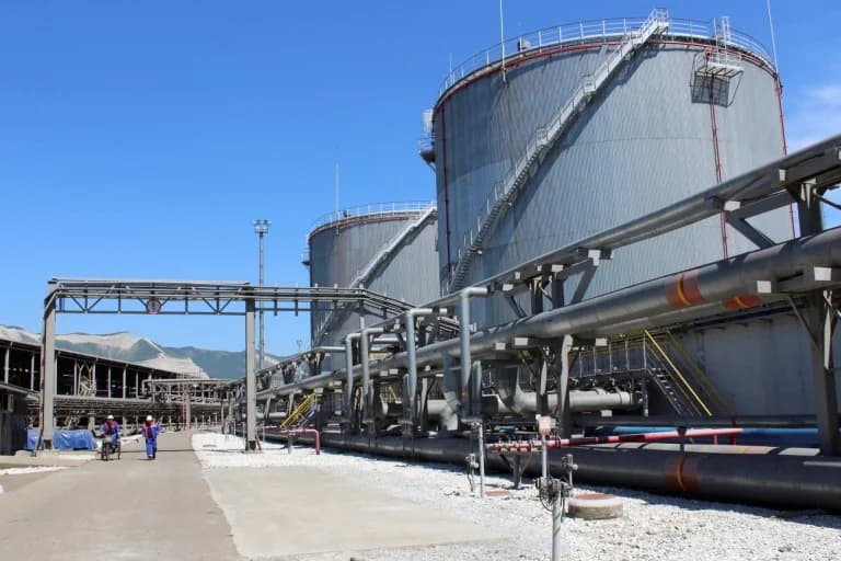 Russia's Energy Paradox: Oil Abundant, Revenue Dwindling