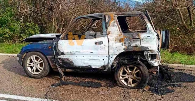 Φωκίδα: 70χρονος απανθρακώθηκε σε αυτοκίνητο ενώ καιγόταν το σπίτι του